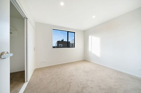 Photo of property in 31 Clay Works Lane, New Lynn, 0600