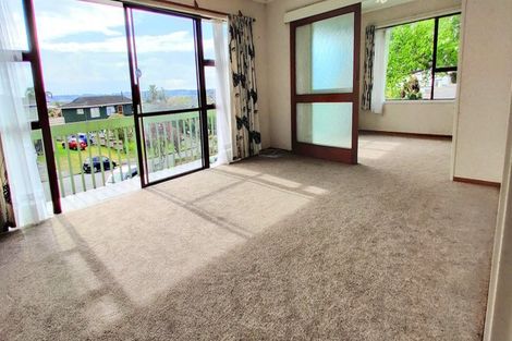 Photo of property in 41 Miltonia Avenue, Te Atatu South, Auckland, 0610