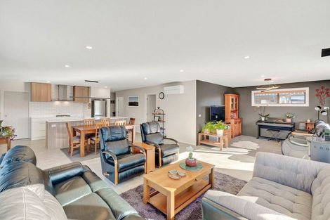 Photo of property in 23 Kereru Crescent, Wanaka, 9305