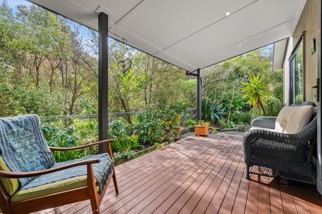 Photo of property in 29 Tahunatapu Road, Parua Bay, Whangarei, 0174