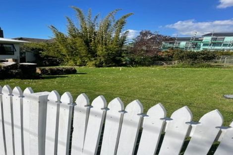 Photo of property in 26 Ranui Avenue, Ranui, Auckland, 0612