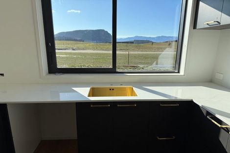 Photo of property in 31 Packer Road, Wanaka, 9382