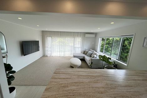 Photo of property in 2/60 Maritime Terrace, Birkenhead, Auckland, 0626
