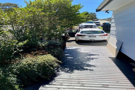 Photo of property in 21 Eskdale Road, Birkdale, Auckland, 0626