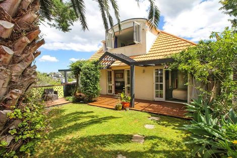 Photo of property in 2/111 Beach Road, Castor Bay, Auckland, 0620
