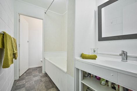 Photo of property in 4/702 Grays Road, Mahora, Hastings, 4120