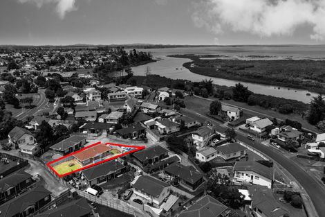 Photo of property in 1/11 Kopara Place, Clendon Park, Auckland, 2103