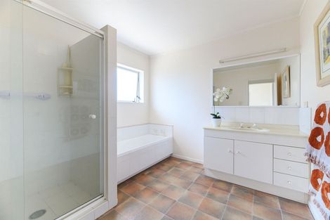 Photo of property in 1/89 Nile Road, Milford, Auckland, 0620
