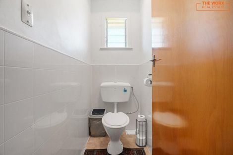 Photo of property in 72 Muir Avenue, Mangere Bridge, Auckland, 2022