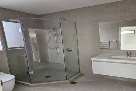 Photo of property in 4 Waipuhinui Way, Wiri, Auckland, 2104