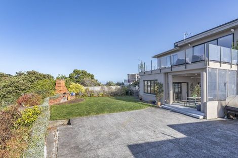 Photo of property in 40 Seatoun Heights Road, Seatoun, Wellington, 6022