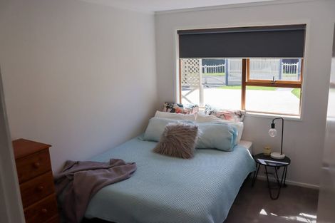 Photo of property in 43 Kamara Road, Glen Eden, Auckland, 0602