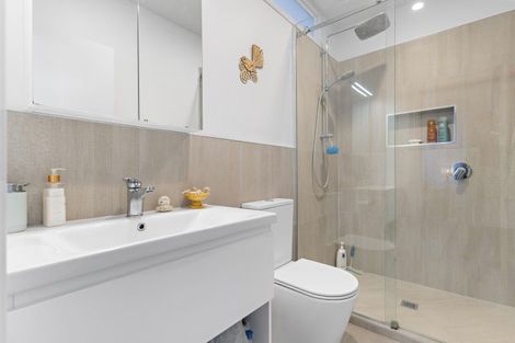 Photo of property in 27 Sackville Street, Martinborough, 5711