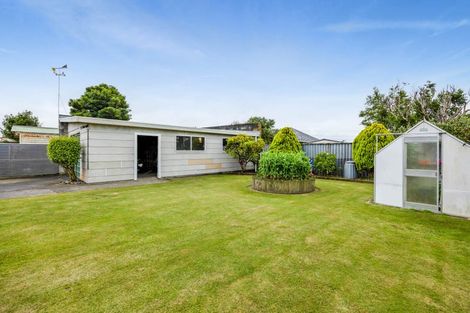 Photo of property in 18 Kamahi Avenue, Hawera, 4610