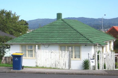 Photo of property in 30 Norcross Avenue, Henderson, Auckland, 0612