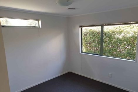 Photo of property in 17a Enderby Drive, Te Atatu Peninsula, Auckland, 0610