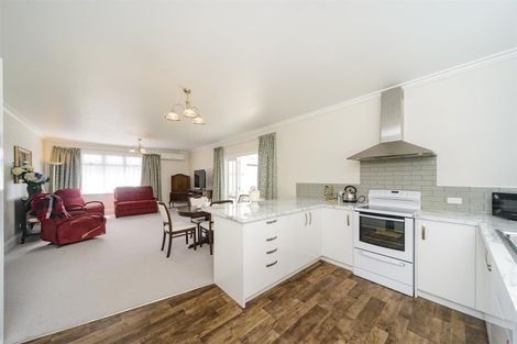 Photo of property in 7 Station Road, Marton, 4710