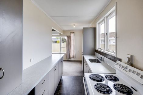 Photo of property in 9 Oxford Street, Taradale, Napier, 4112