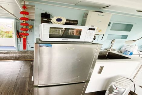 Photo of property in 341 Upper Drive, Greenhithe, Auckland, 0632