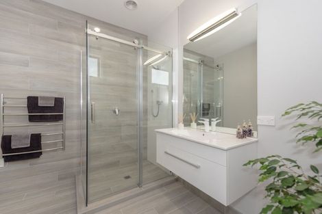Photo of property in 25b Shrule Place, Huntington, Hamilton, 3210