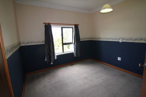 Photo of property in 28 Bassett Road, Johnsonville, Wellington, 6037