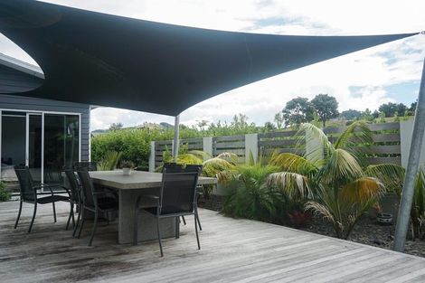 Photo of property in 4 Tironui Place, Whitianga, 3510