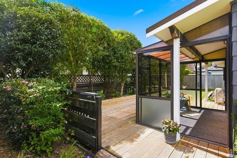 Photo of property in 27 Oriwa Street, Waikanae, 5036