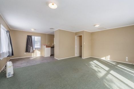 Photo of property in 11 Purcell Place, Melville, Hamilton, 3206