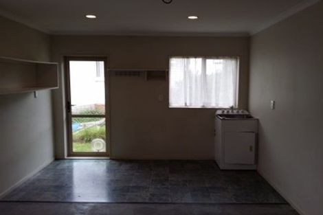 Photo of property in 396a Te Atatu Road, Te Atatu Peninsula, Auckland, 0610