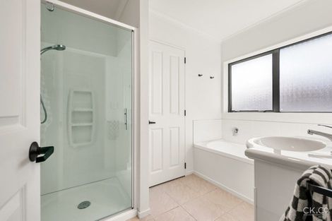 Photo of property in 3 Boleyn Close, Kingsley Heights, Upper Hutt, 5018