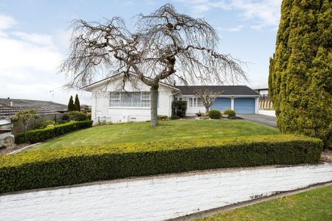 Photo of property in 65 Poaka Avenue, Dinsdale, Hamilton, 3204