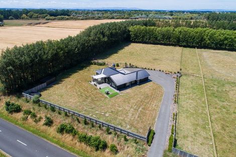 Photo of property in 985 Parewanui Road, Parewanui, Bulls, 4894