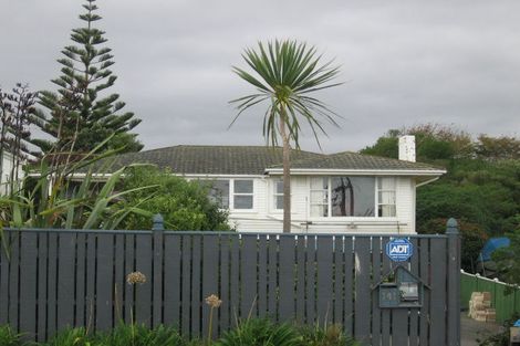 Photo of property in 141 Seaview Road, Paraparaumu Beach, Paraparaumu, 5032