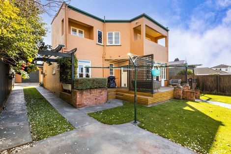 Photo of property in 99 Belt Road, New Plymouth, 4310