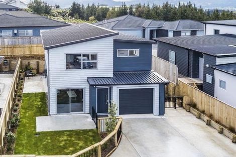 Photo of property in 90c/2 Endeavour Drive, Whitby, Porirua, 5024
