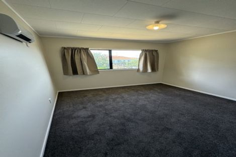 Photo of property in 64 Solar Road, Glen Eden, Auckland, 0602