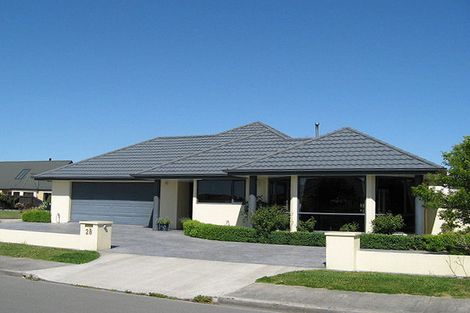 Photo of property in 28 Dawson Douglas Place, Kaiapoi, 7630