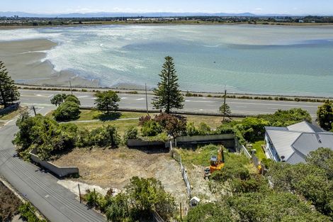 Photo of property in 1 The Brae, Mount Pleasant, Christchurch, 8081