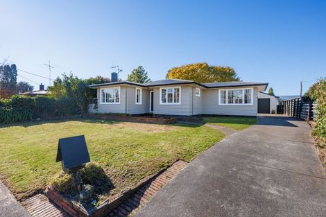 Photo of property in 8 Norwich Place, Awapuni, Palmerston North, 4412