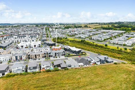 Photo of property in 7 Oyster Drive, Whenuapai, Auckland, 0618