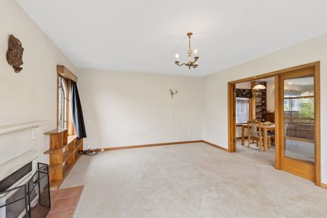 Photo of property in 11 Verran Place, Fendalton, Christchurch, 8052