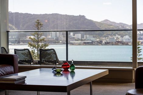 Photo of property in Broadwater Apartments, 214 Oriental Parade, Oriental Bay, Wellington, 6011