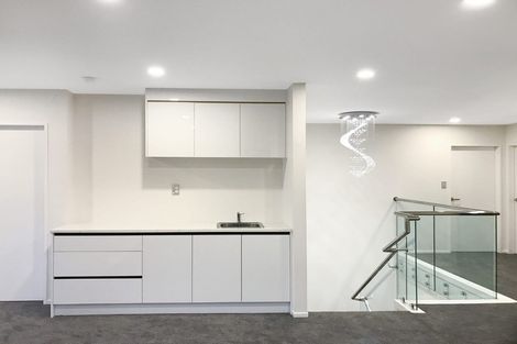 Photo of property in 19 Hakinakina Drive, Flat Bush, Auckland, 2019