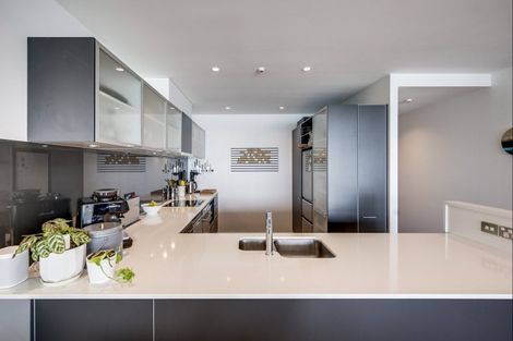 Photo of property in 504/7 Humber Street, Pandora, Napier, 4110