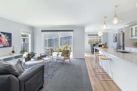 Photo of property in 5 Madeira Close, Whitby, Porirua, 5024