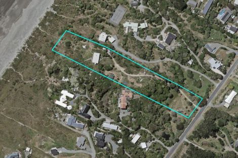 Photo of property in 64 Paetawa Road, Peka Peka, Waikanae, 5391