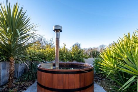 Photo of property in 5 Hollyhock Lane, Wanaka, 9305