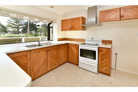 Photo of property in 8 Moenui Avenue, Orewa, 0931