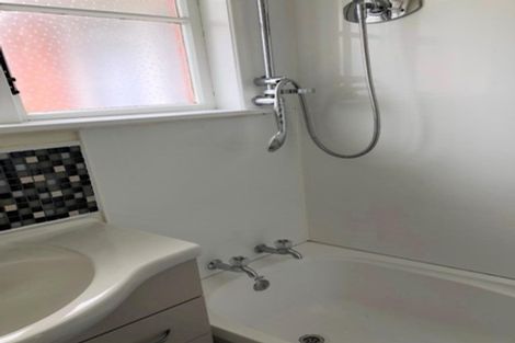 Photo of property in 10 Temuera Street, Otaki, 5512