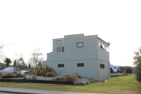 Photo of property in 136 Mount Iron Drive, Wanaka, 9305